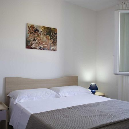 Appartamenti In Via Schipa Pescoluse 마리나 디 페스콜루스 외부 사진